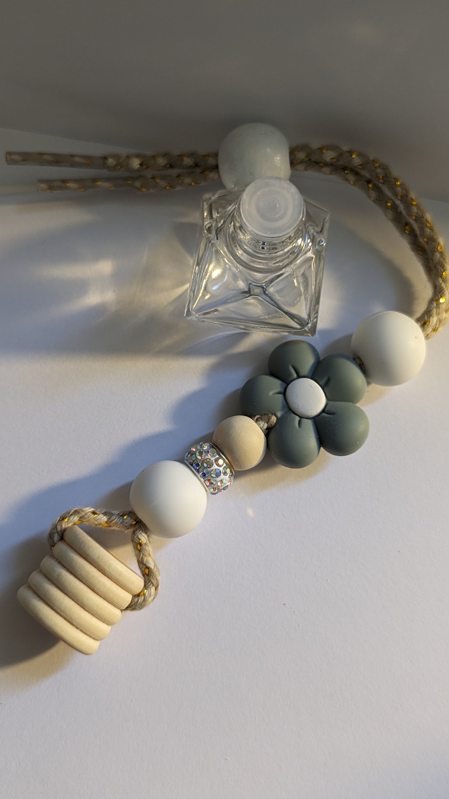 Beautiful Green Floral Hanging Car Diffuser with rhinestones Fragrance Scented Freshener