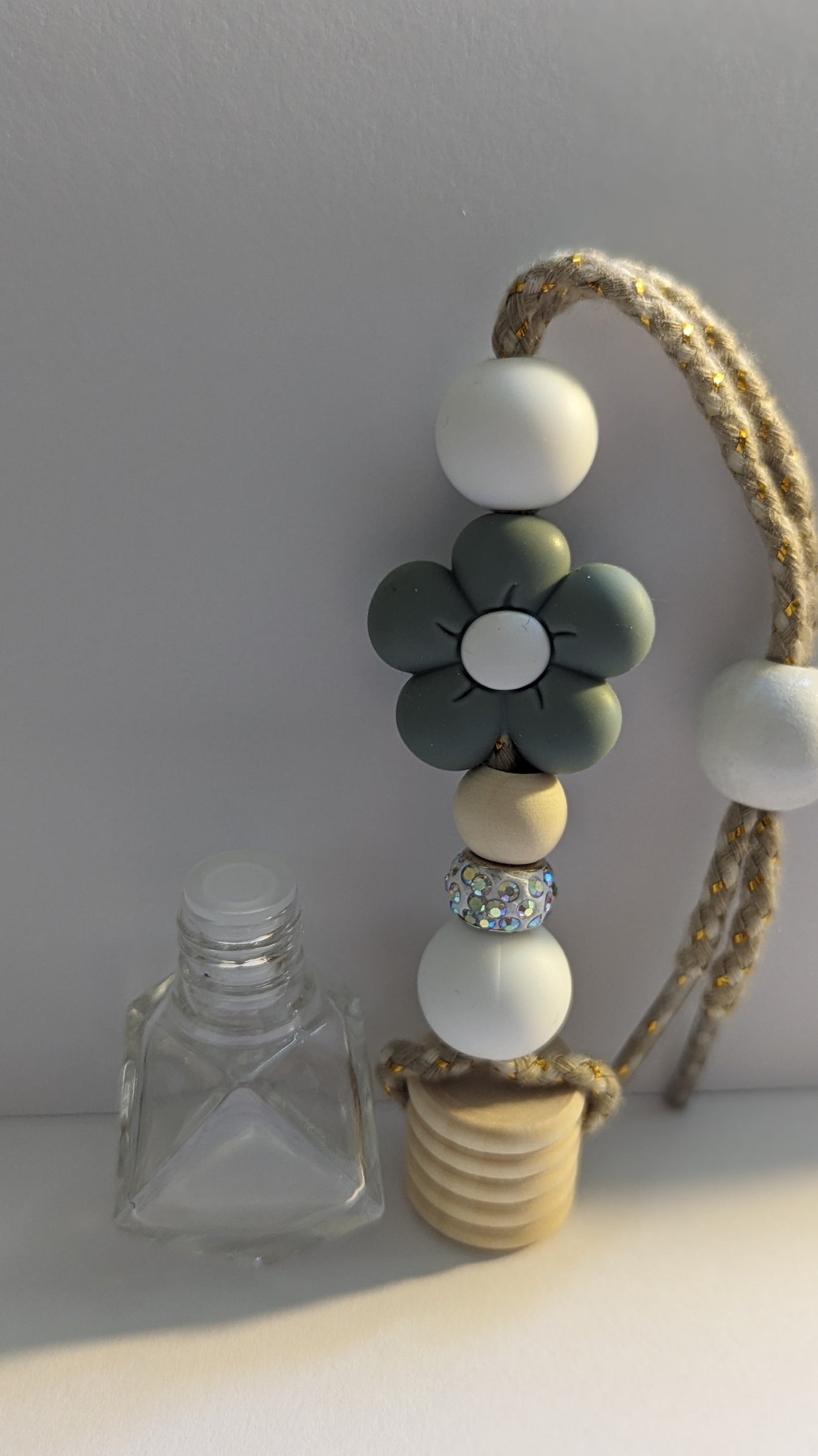 Beautiful Green Floral Hanging Car Diffuser with rhinestones Fragrance Scented Freshener